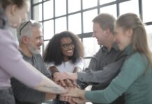 Na czym polega integracja sklepu internetowego z hurtownią? Automatyczne i gotowe integracje z hurtowniami dropshipping integracja z hurtowniami dropshipping